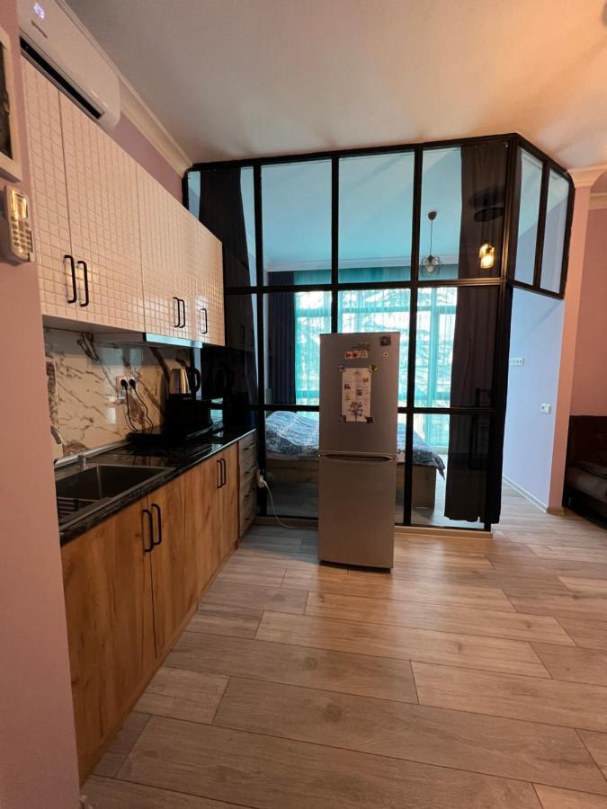 Apartment Merabi Batumi Exterior foto