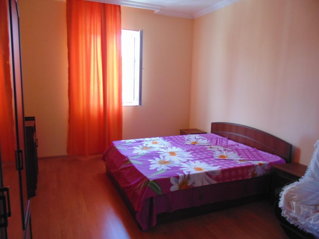 Apartment Merabi Batumi Habitación foto